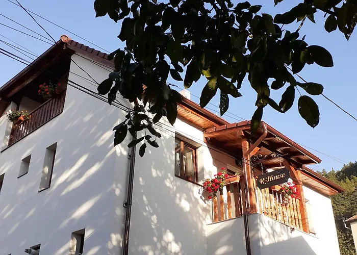 R-House